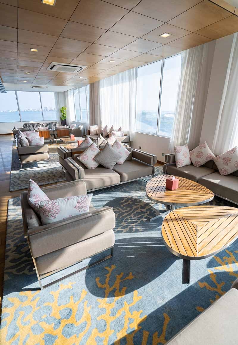 lounge at male airport for niyama maldives
