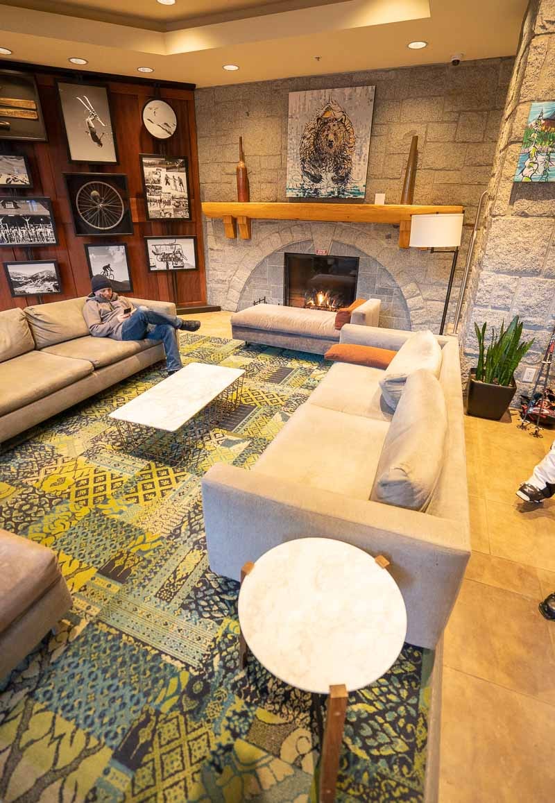 lobby crystal lodge