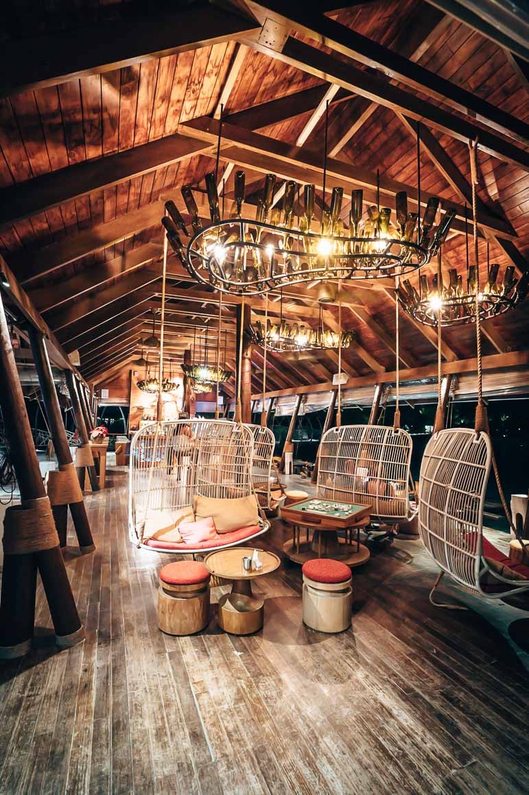bar at lux south ari