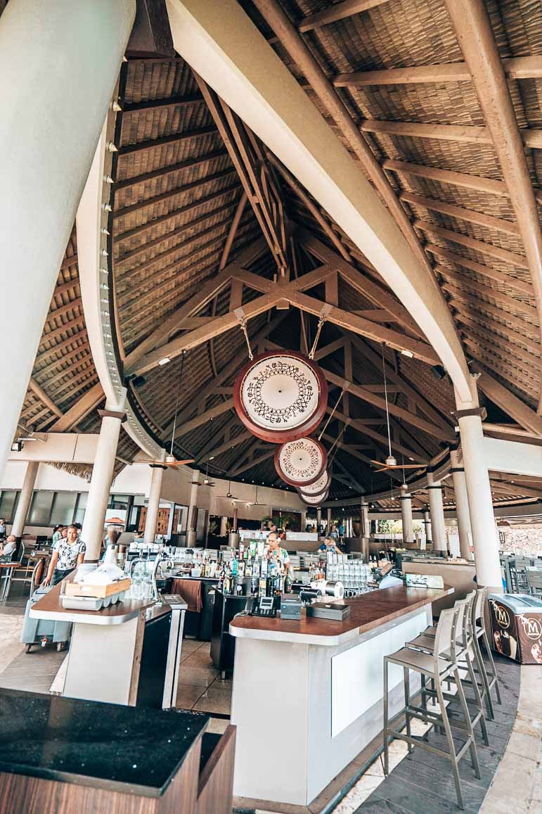 bar at tahiti pearl