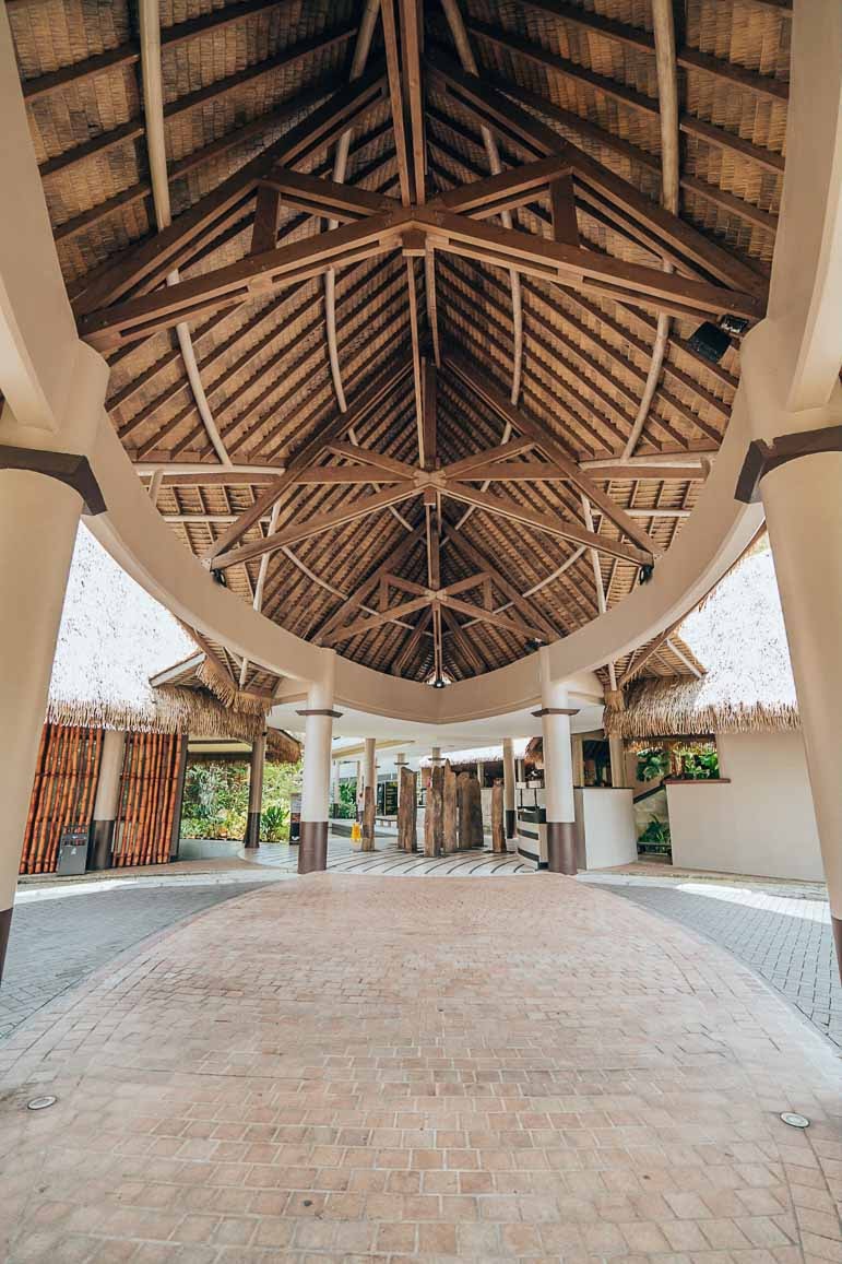 lobby tahiti pearl beach resort
