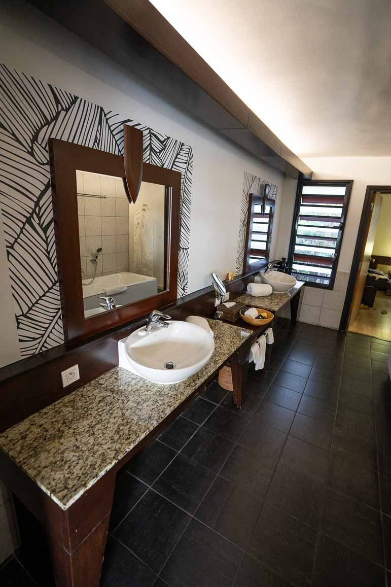 oceanfront one bedroom tahiti pearl beach resort