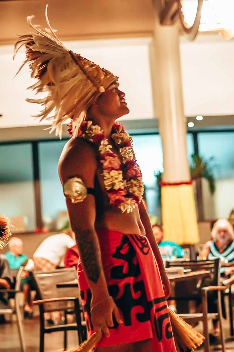 show at tahiti pearl beach resort