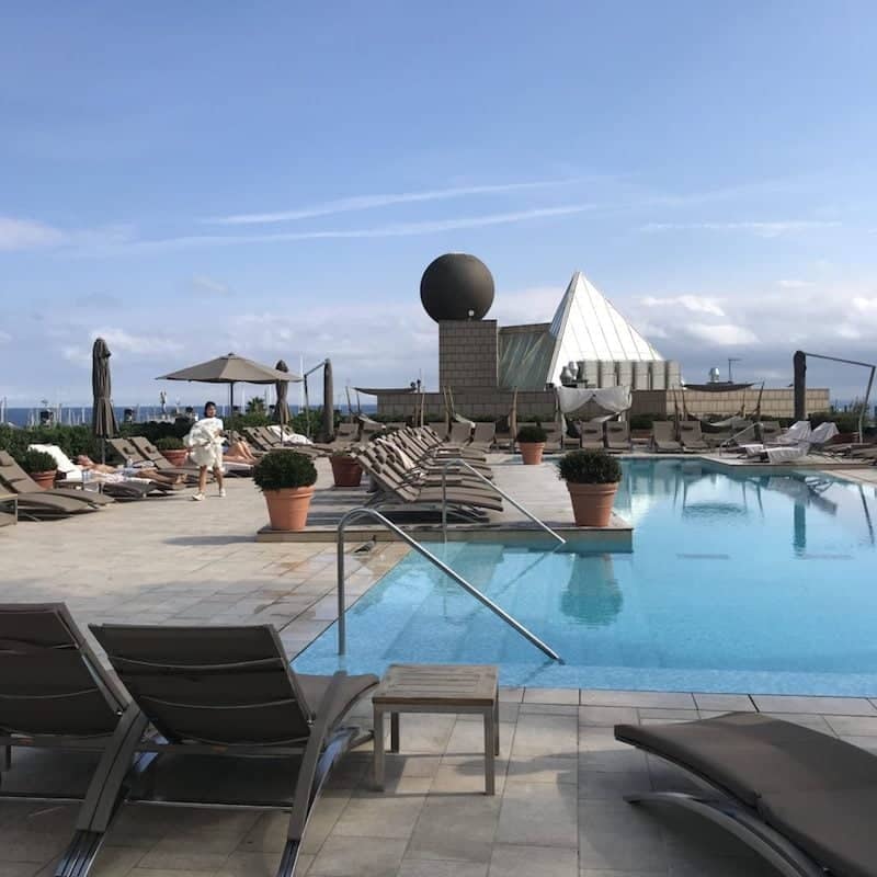 hotel arts barcelona pool