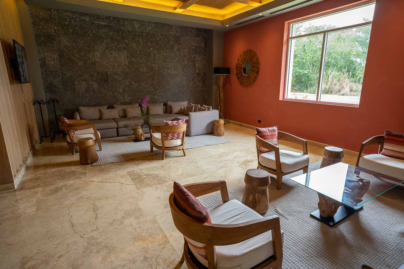 Hilton La Romana adults club lounge